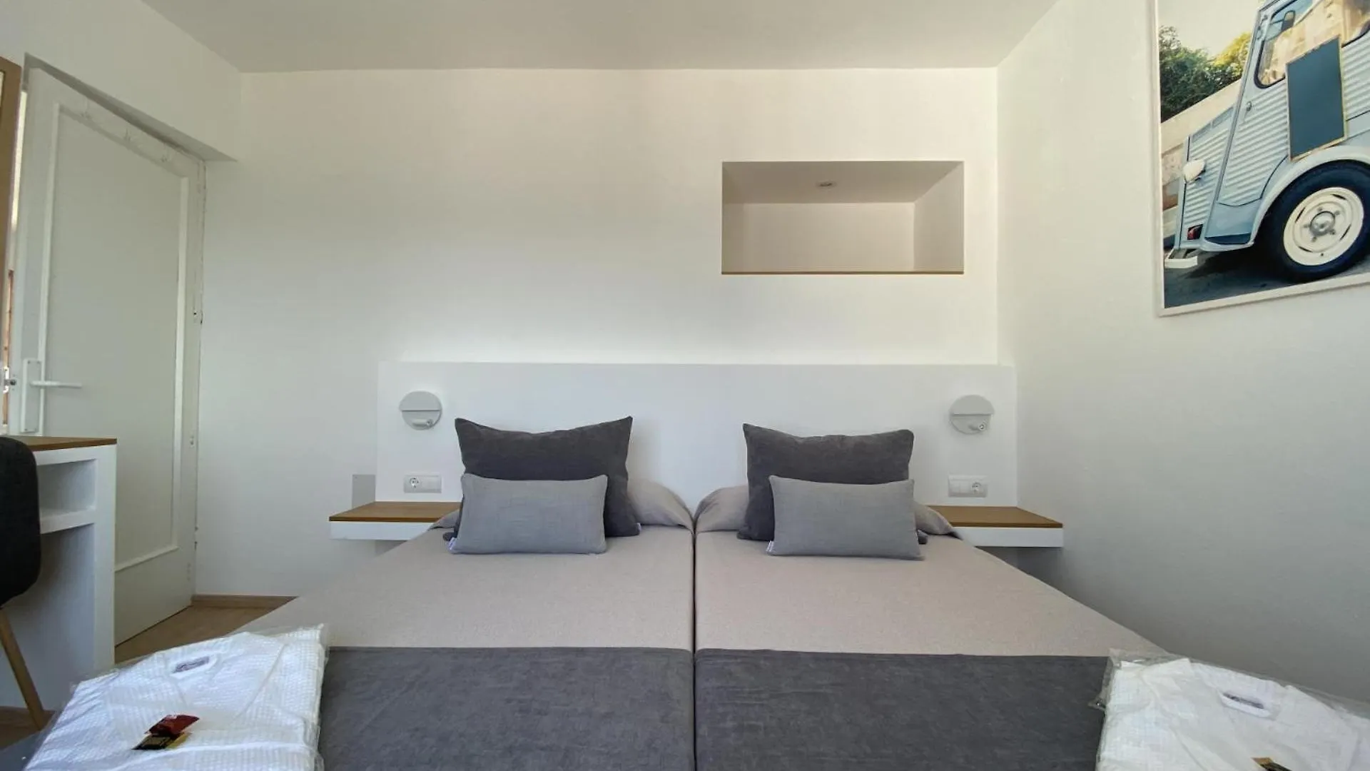 Hotel Cenit & Apts Sol Y Viento Ibiza stad