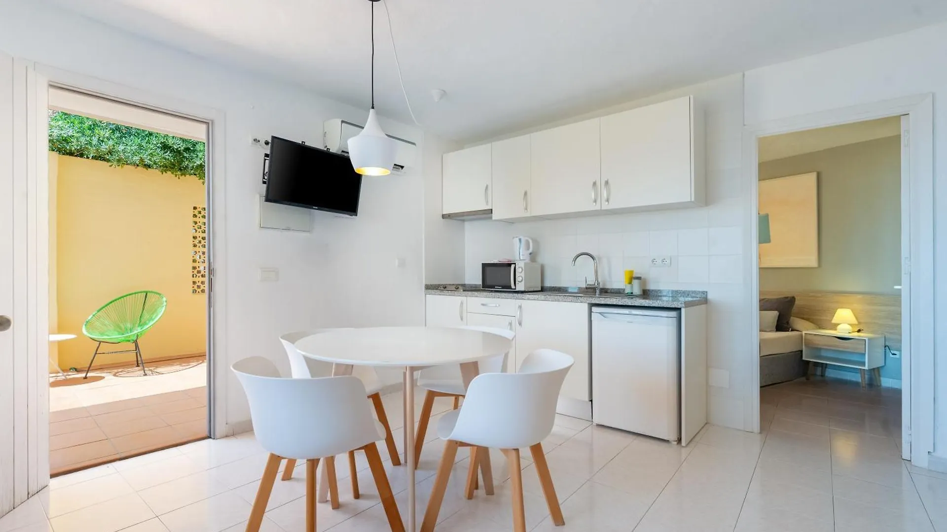 Hotel Cenit & Apts Sol Y Viento Ibiza stad Lägenhetshotell