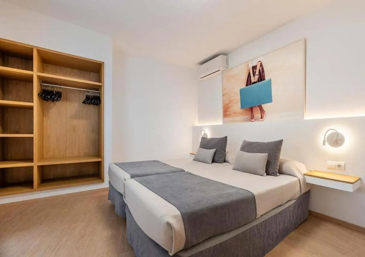 Hotel Cenit & Apts Sol Y Viento Ibiza stad Lägenhetshotell