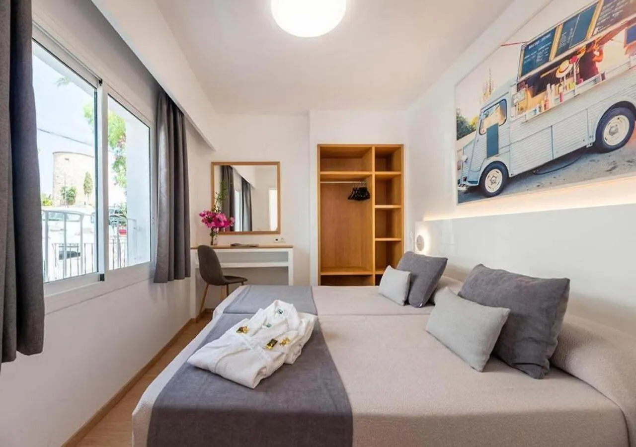** Lägenhetshotell Hotel Cenit & Apts Sol Y Viento Ibiza stad Spanien